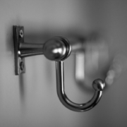 What’s Your Hook? A quick guide to help you get your prospective B2B customers to engage with you.
